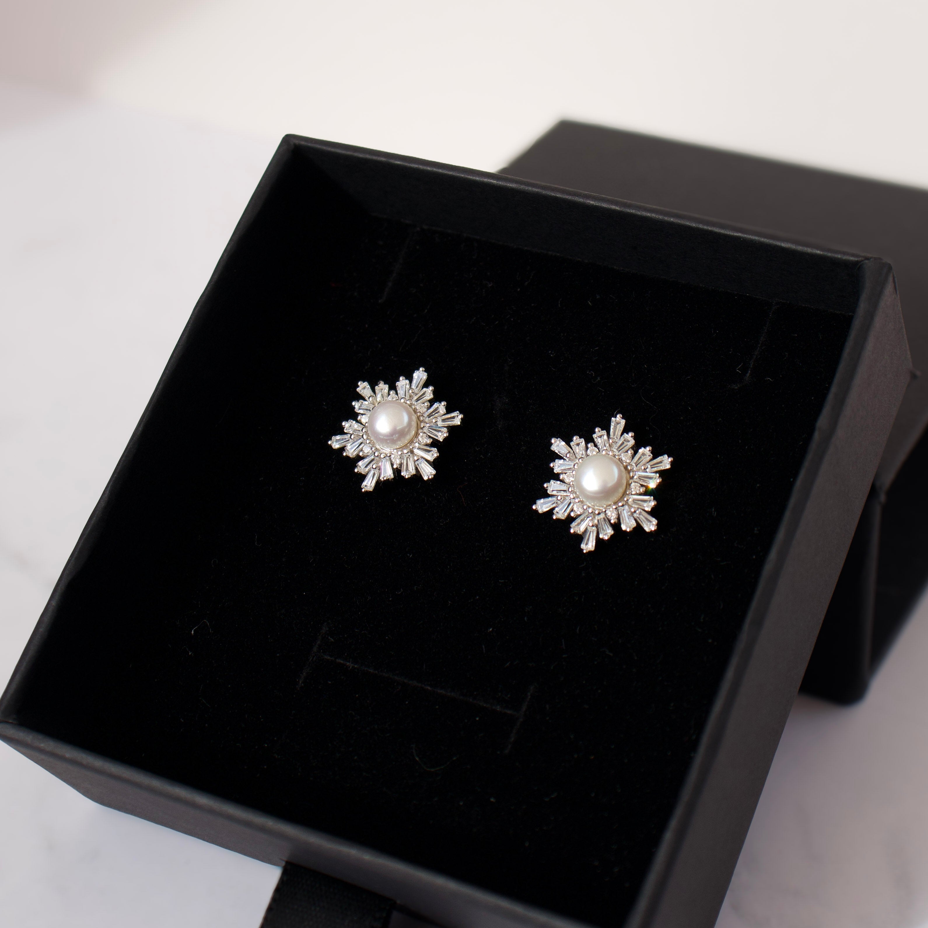 ARETES STELLA