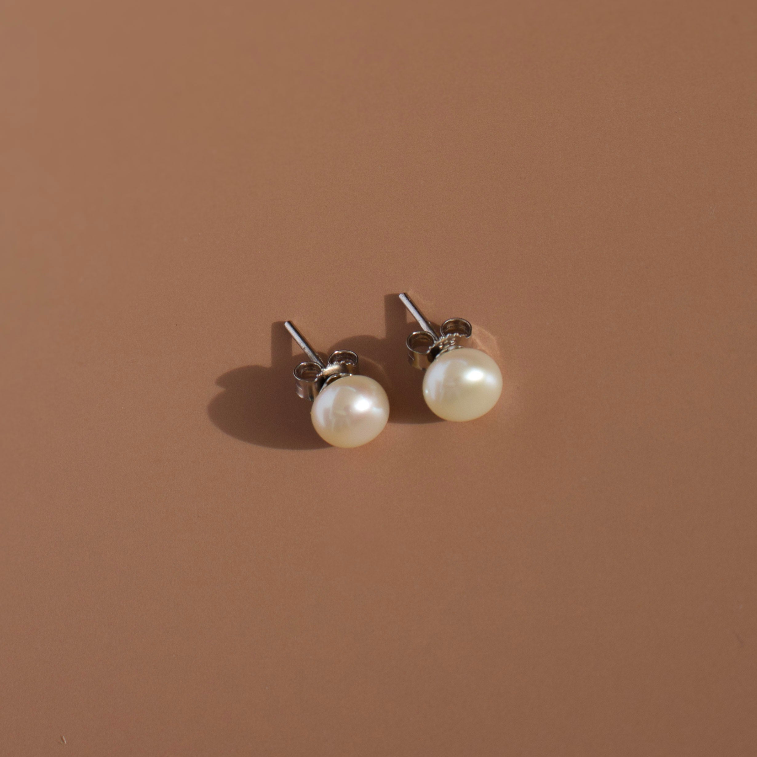 ARETES PERLA