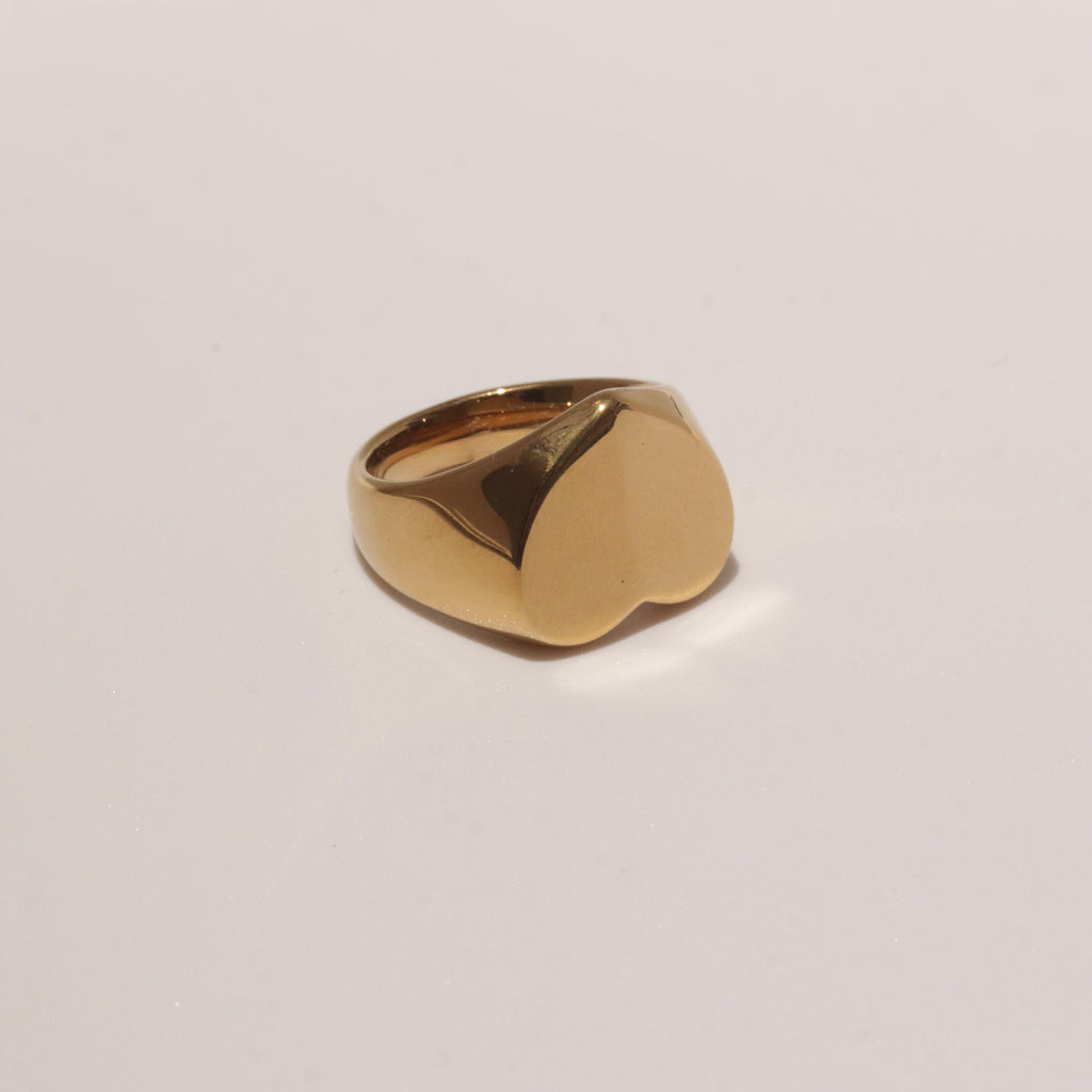 HEART SIGNET RING