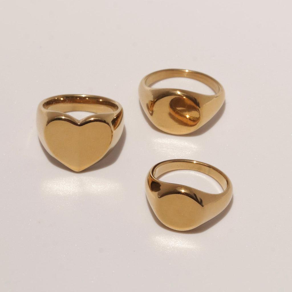 HEART SIGNET RING